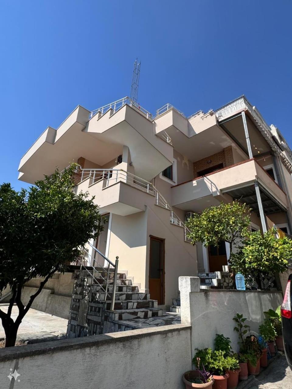 Vila Mina Durrës 외부 사진